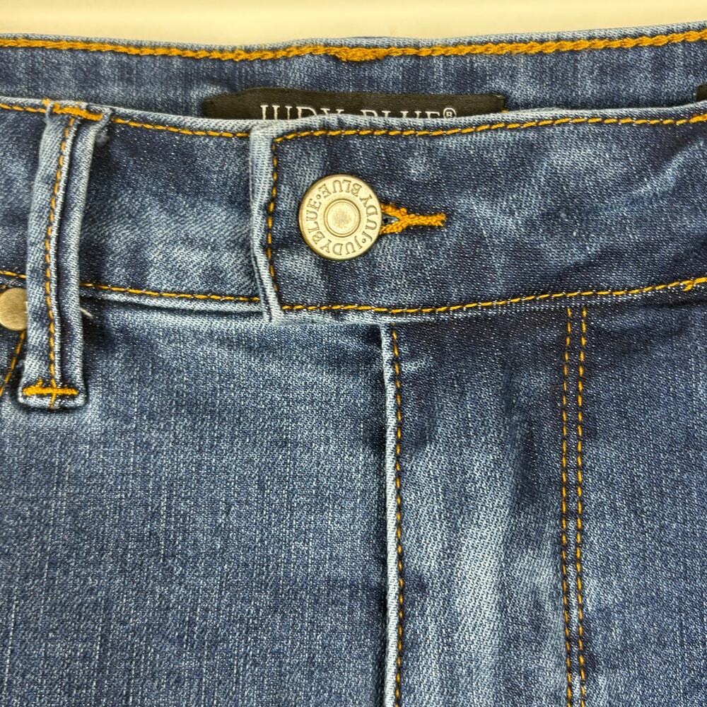 Judy Blue Flare Jeans Dark Wash Raw Hem High Waisted Quiet Luxury Chic Women 31 - Picture 3 of 7